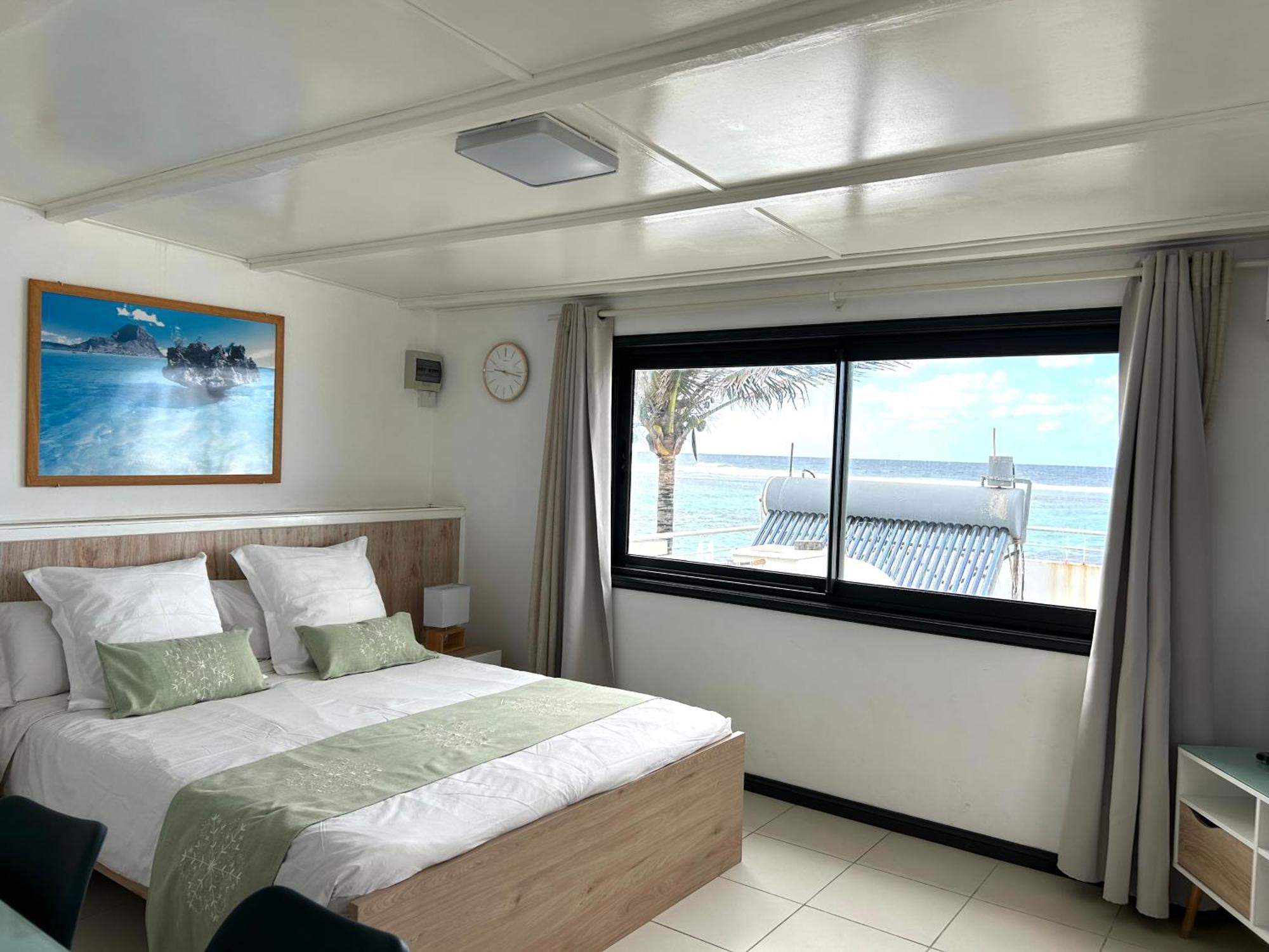 Blue Beryl Guest House Blue Bay Exterior foto